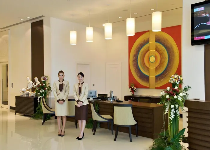 Hotel The Narathiwas & Sathorn