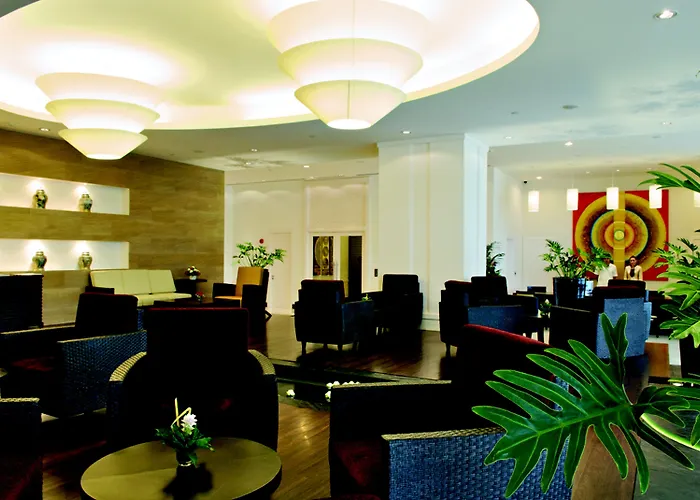 The Narathiwas & Sathorn 4*