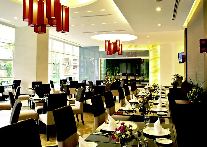 Hotel The Narathiwas & Sathorn 4*